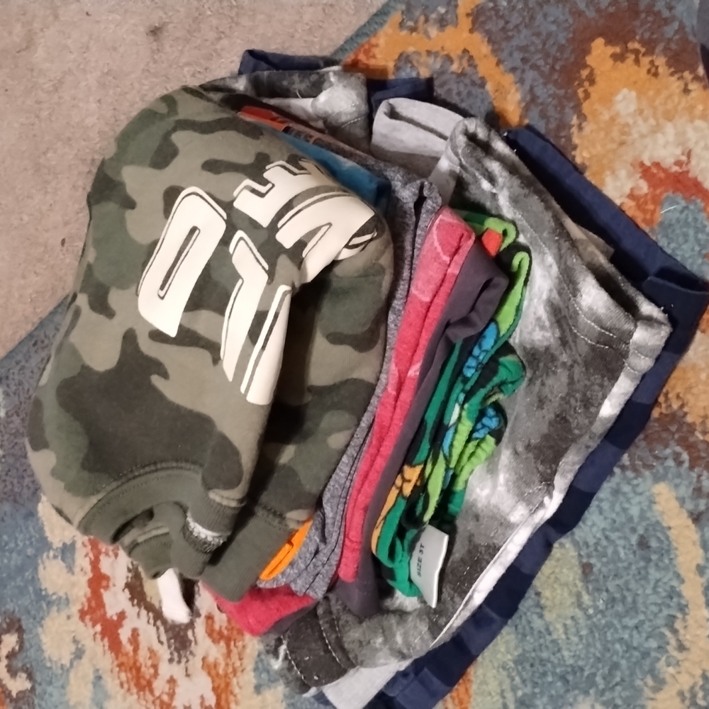 9 PC mixed bundle USED sz 2/3